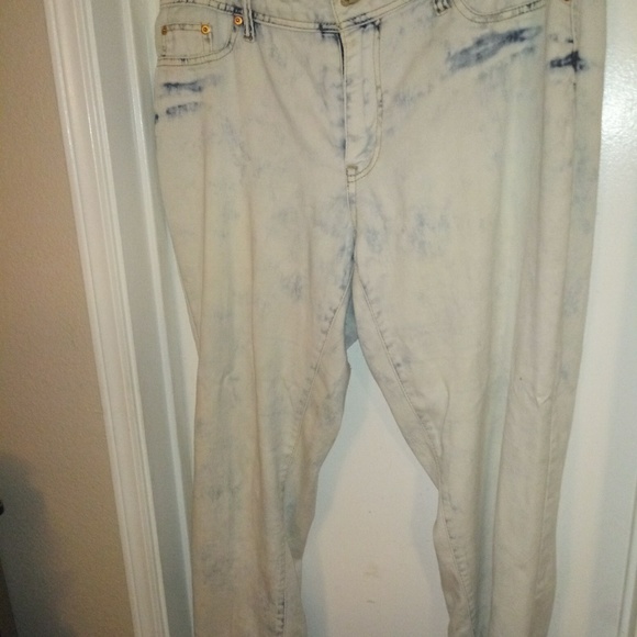 To small - Picture 1 of 2